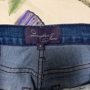 Cute NYDJ high waisted jeans!